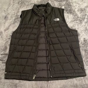 Northface 550 Vest- Black- Men’s Size L